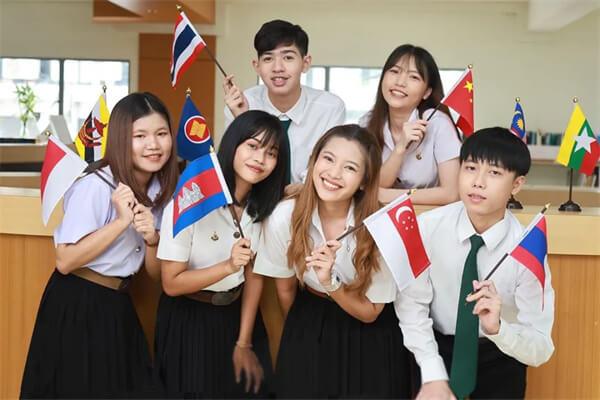 远见未来，携手迈向高考：2024潮州成人自考时间规划