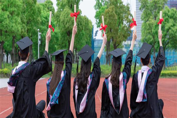 成人自考通过承认和购买学分的形式获得学位