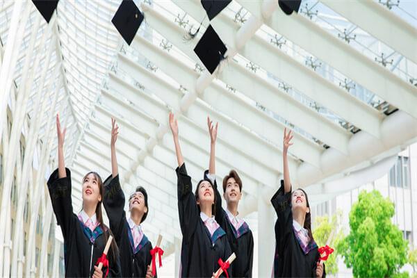 深圳成考大专的学费一般多少钱